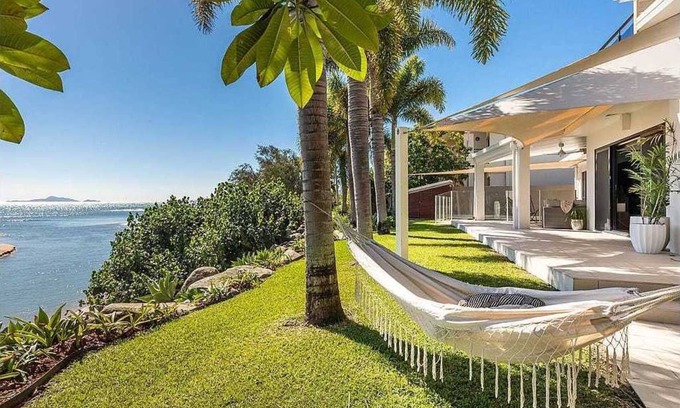 Dolphin Heads Maison | Beachfront Living