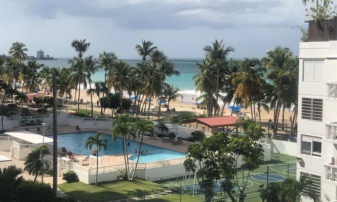 Isla Verde Copropriété | Grand condo en front de mer