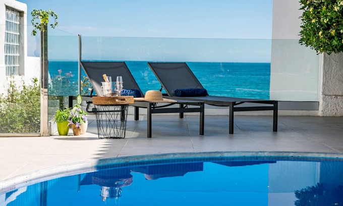 Bahia Dorada Villa | BEACHFRONT VILLA DE LUXE PISCINE PRIVÉE VUE SUR LA MER SUPERBE VENTE À BARS MAGASINS ETC