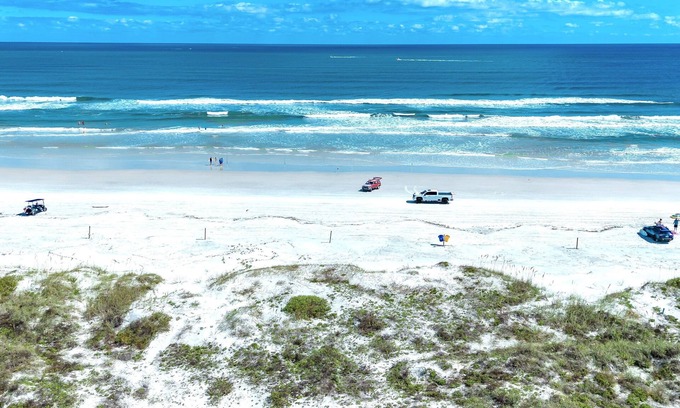 Inlet Villas Maison | Beachfront Oasis! On the Beach~Bikes~Grill