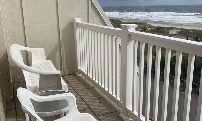 Sea Isle City Copropriété | Beachfront, Ocean Views in the heart of downtown