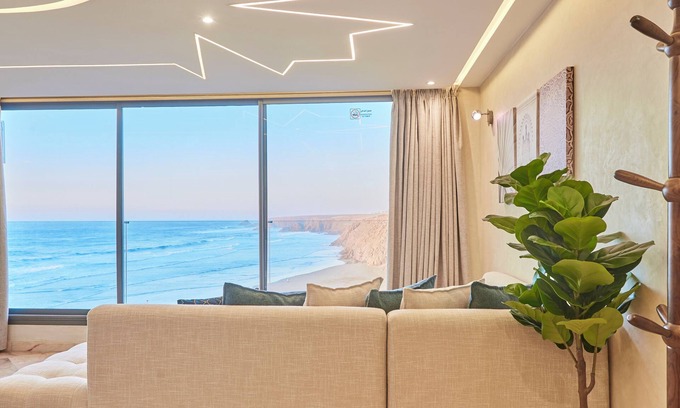 Mirleft Appartement | Beachfront Paradise: Charming 1BR + Ocean Views