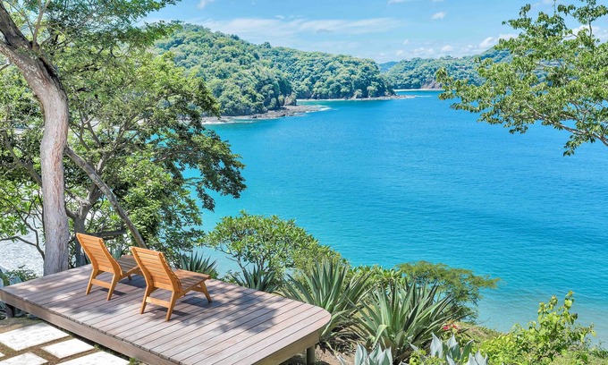 Papagayo Peninsula Maison | Beachfront- Stairs direct to Prieta beach, Expansive Ocean Views | Ultra Private