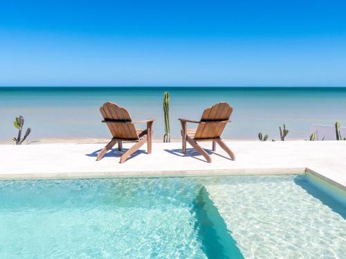 Miramar Maison | Beachfront Upscale House in Telchac