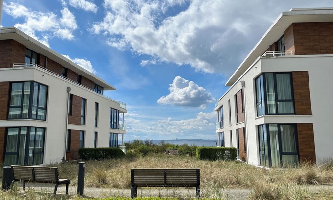 Pelzerhaken Appartement | Beachfront vacation apartment B-02 in Pelzerhaken with terrace and sea view