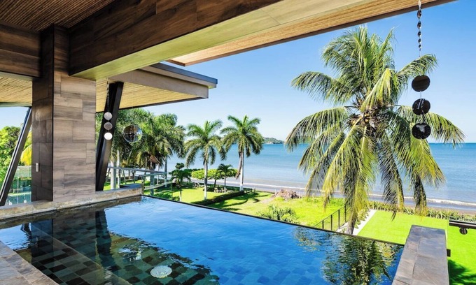Potrero Villa | Beachfront Villa w/ Breakfast & Housekeeping