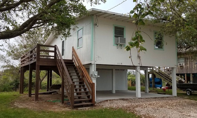 Crystal Beach Cabine | BeachHaven at Crystal Beach