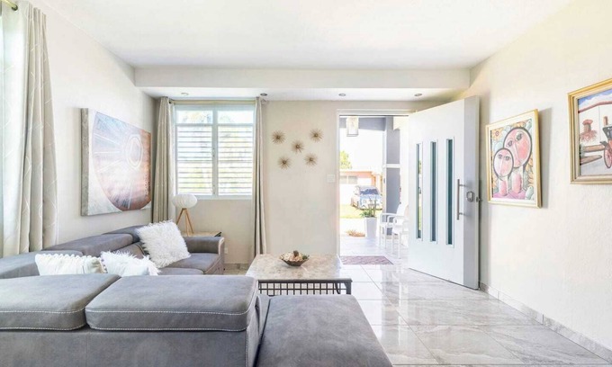 Maleza Baja Maison | Beachside | Aguadilla | Near Airport | Golf Course | Entire Private House