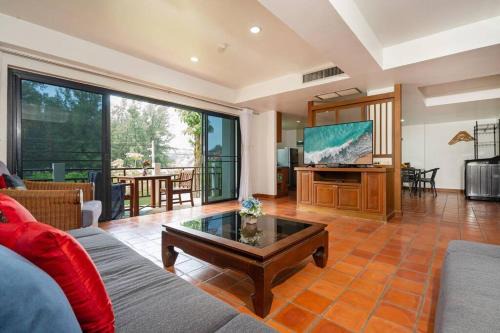 Nai Harn Appartement | Beachside Apt Short Walk to Nai Harn Beach 2-3 BR