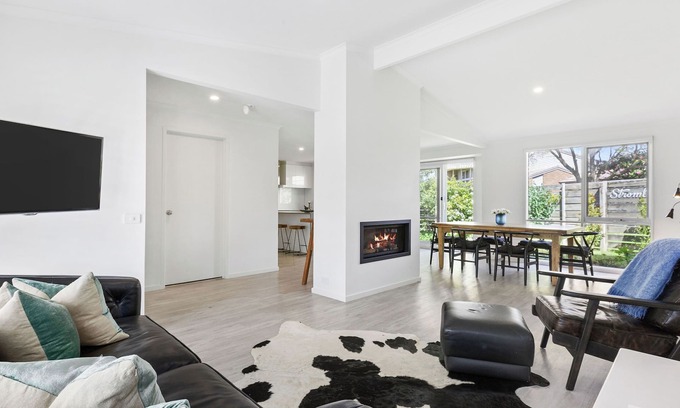 Mount Martha Maison | Beachside Getaway - 5 minutes walk to the beach.