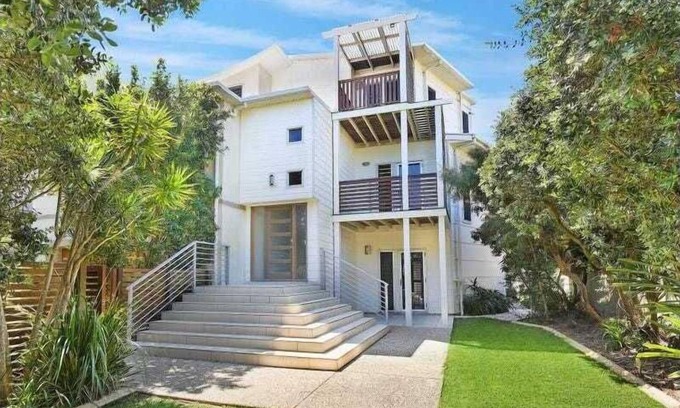 Twin Waters Maison | Beachside house in Sebel Resort- 5 Bedroom home in a resort!