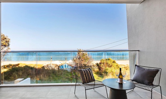 Chelsea Maison | Beachside Lane | Luxury On the Beach with Views
