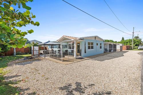 New Smyrna Beach Maison | Beachside Oasis