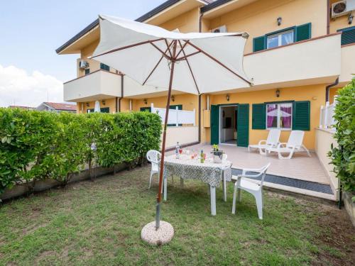 Laura Villa | Beachside Villa in Paestum