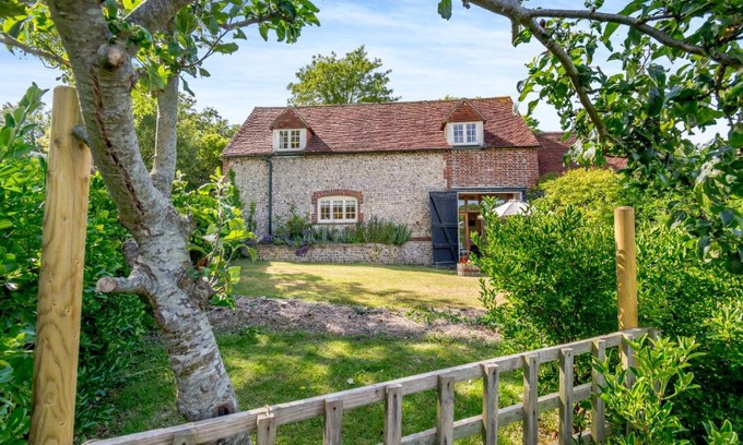East Dean and Friston Maison | Beachy Barn