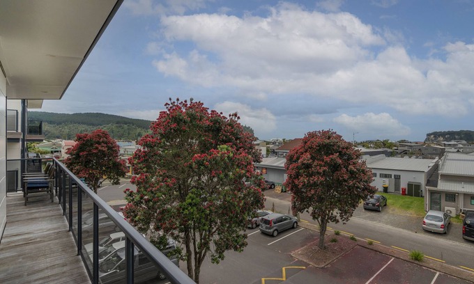 Whangamata Maison | Beachy Keen - Whangamata Holiday Apartment