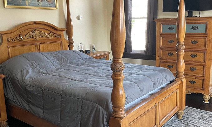 West Creek Lit Et Petit-Déjeuner | Beachy Private Affordable Room LBI Long Beach Island Area Tuckerton West Creek