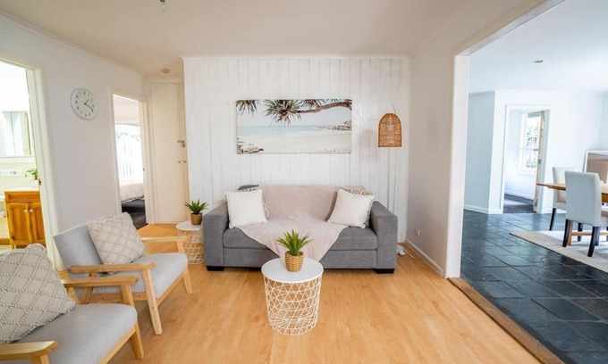 Belmont Maison | 'Beaming Belmont' A Coastal Indoor-Outdoor Haven