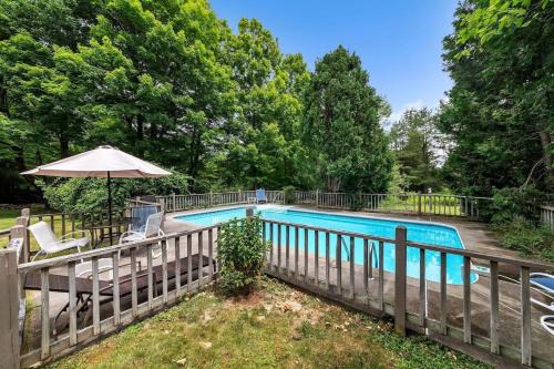 Sunderland Maison | Bear Pass - Mountain View home