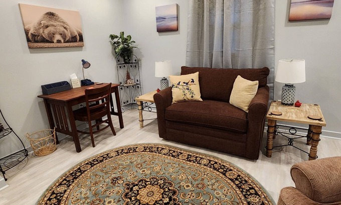 Jacksonville Appartement | Bear's Den on Kodiak Court!