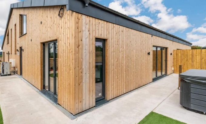 Little Rissington Maison | Bears Court - Unit 2