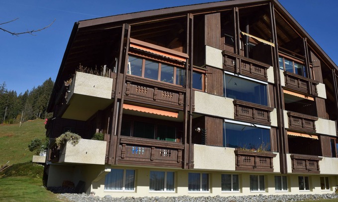 Central Interlaken Appartement | Beatenberg, grand, appartement calme d'1 pièce Wi-Fi / WLAN, balcon, vue
