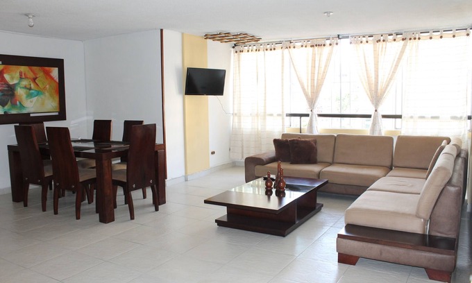 Granada Appartement | Beatiful 3 Bedroom Apartment Barrio Granada In the HEART OF CALI , Colombia.