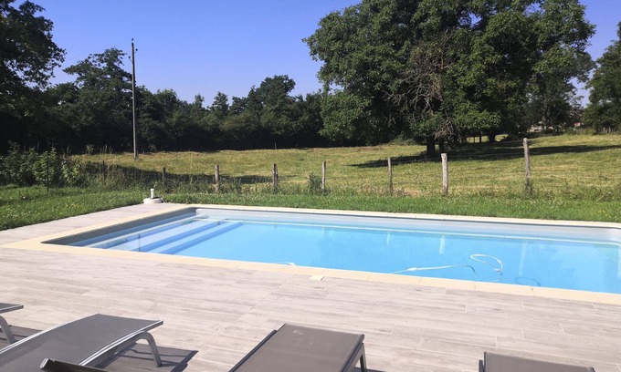 Gleize Maison | Beaujolais house with charm, pool, fireplace