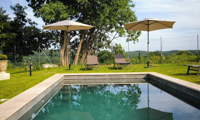 Saint-Marcel-de-Careiret Maison | Belle villa entre Avigon et Uzès.