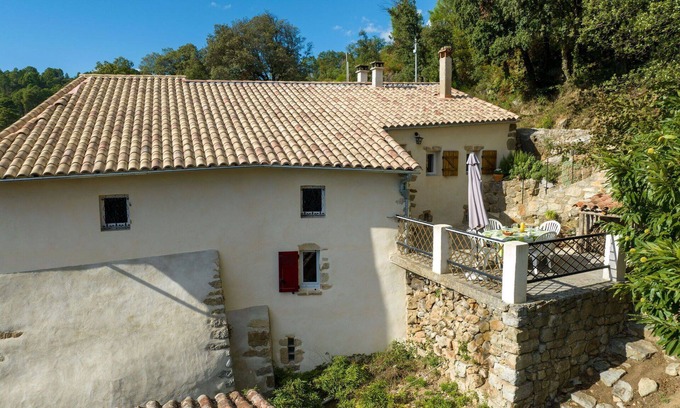 Saint-Jean-du-Gard Maison | Merveilleuse maison de vacances pour 6 personnes avec WIFI, TV, terrasse et animaux admis