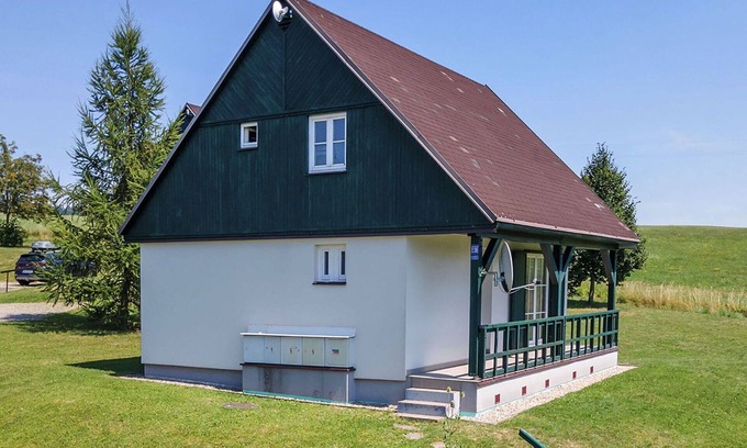Rudnik Maison | Merveilleuse maison de vacances privée pour 8 personnes avec piscine, WIFI, TV, terrasse et parking