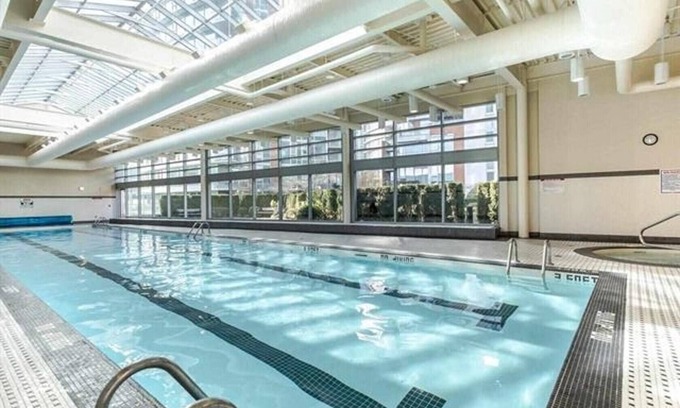 Gastown Appartement | Beautiful 1 bedroom apartament with hot-tube, pool and gym in the heart of city
