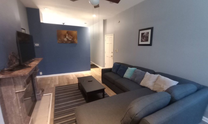 Douglas Appartement | Beautiful 2 Bedroom located in a Unique Private Park. Near Beaches Near Downtown