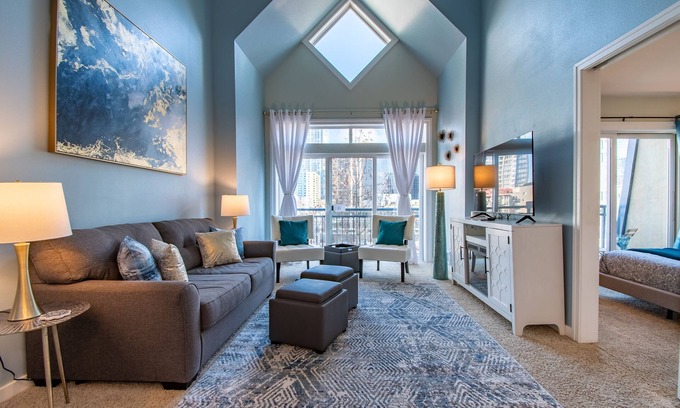 Belltown Copropriété | Beautiful 2 Story Penthouse @ the Heart of Seattle! with Pool and Free Parking