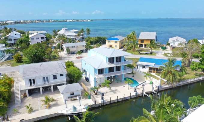 Cutthroat Harbor Estates Maison | Belle, 2100 pieds carrés 3/2 avec vue sur l'océan et accès facile à l'océan et au golfe.