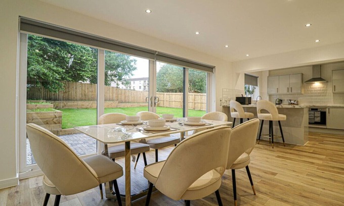 North West Maison | Beautiful 3 Bed Luxury House in Glasgow West End
