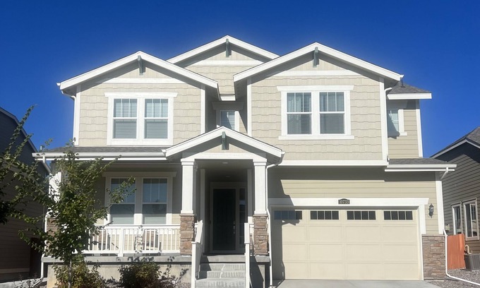 Parker Maison | Beautiful 3 Bedroom 2 and a half bath home in Parker. Sleeps 8