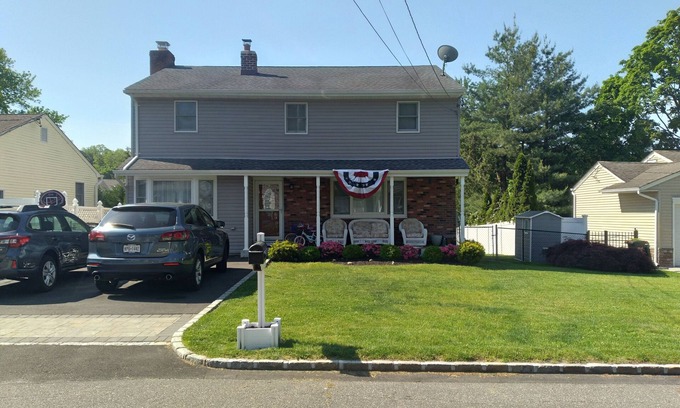 West Hills Maison | Beautiful 3-bedroom house with WiFi in Huntington