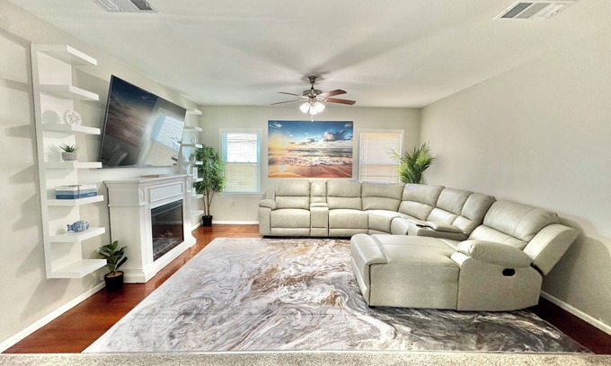 Ocean Gate Appartement | 3Bedroom, 1Bath. 2 Blocks from the Beach.