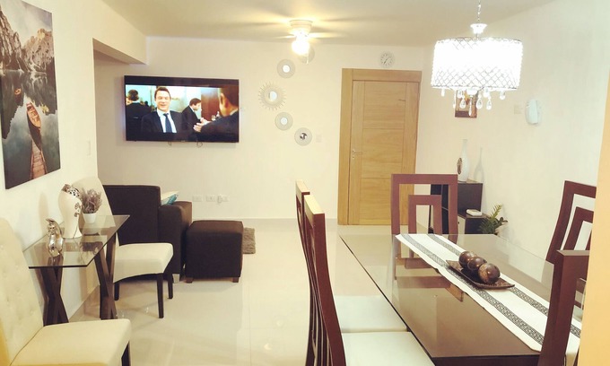 Santiago de los Caballeros Appartement | Belle 3BR apt-WiFi-SmartTV-Piscine-Gym-Playground - Sécurité Gated 24hr