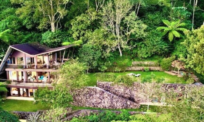 Baturiti Maison | Beautiful 4BR Beratan Lake Villa with Private Jacuzzi & Sauna