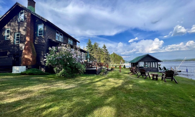Old Forge Maison | Beautiful 4th Lake Home with 3 Kings, Jacuzzi Tub, and Gazebo