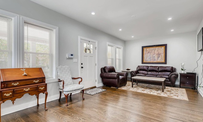 Roseland Maison | Beautiful 5 Bed Single family House