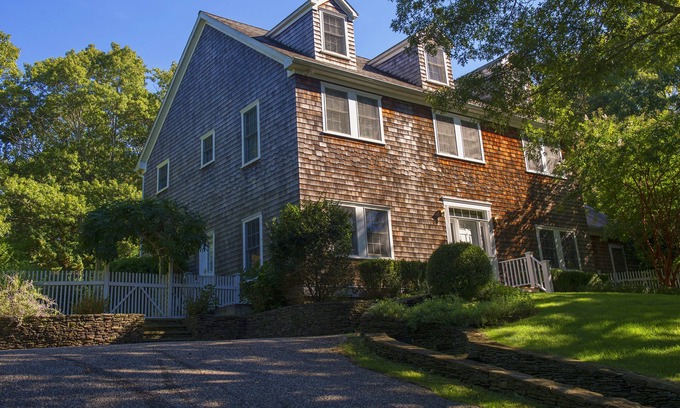 Sag Harbor Maison | Belle maison de 5 BR, 5 BA. Marchez jusqu'à la ville et les plages. Exclusivité HomeAway / VRBO.
