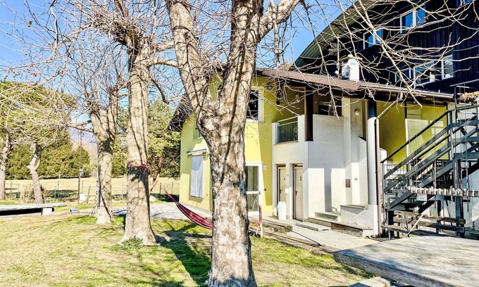 Samolaco Appartement | Bel appartement pour 3 personnes avec WIFI, balcon, animaux admis et vue panoramique