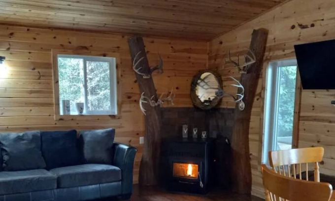 Machin Station Balnéaire | Beautiful All Equiped Eagle Lake View Cottage