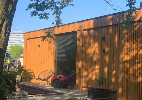 Rijnbuurt Appartement | Beautiful Amstel houseboat