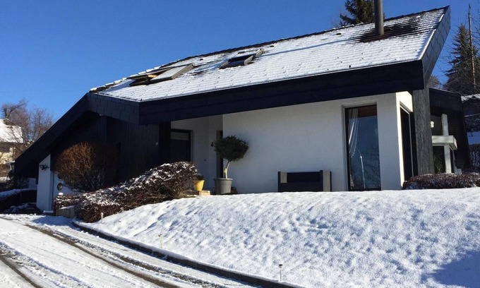 Villaz Villa | Belle et grande villa avec jardin à quelques minutes d'Annecy et des Aravis .