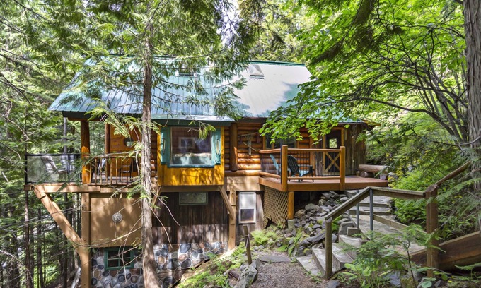 Nelson Chalet De Ski | Belle et privée cabane en bois à flanc de montagne - bain à remous et à 10 minutes de Nelson