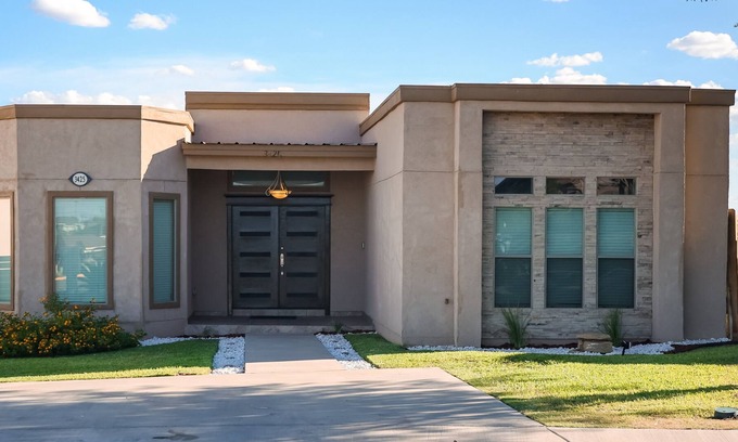 Eagle Pass Maison | Beautiful and serene home.